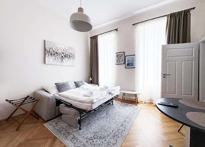 1 Bdr - Radiance, Near Schoenbrunn Palace Apartment *
